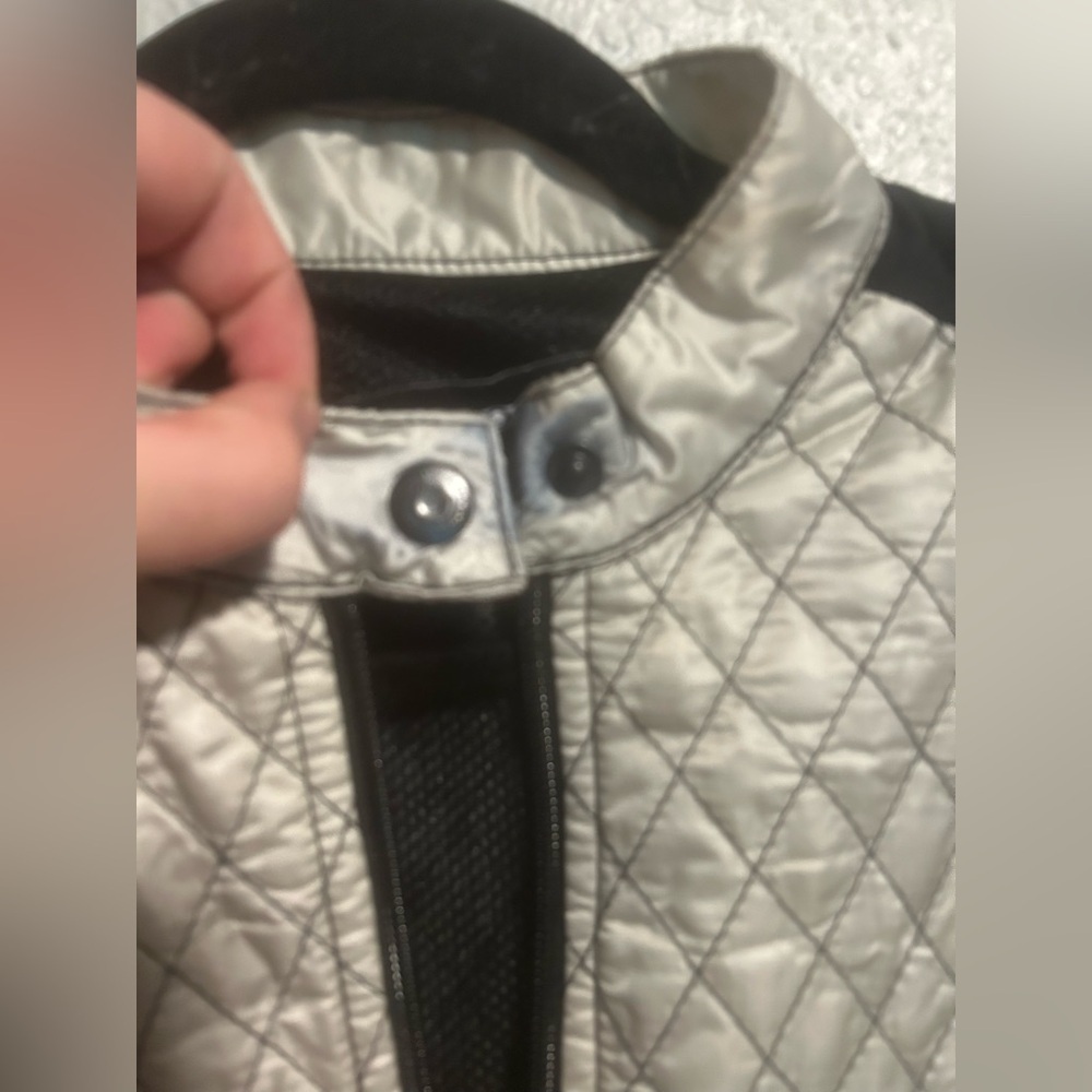 Anatomie Silver/Black Lightweight
Quilted Jacket. - Picture 3 of 8